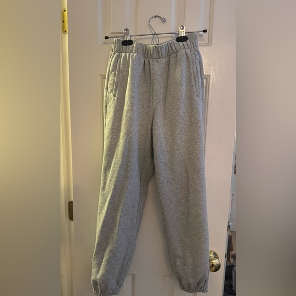 GAP Pants - GAP Women’s Drawstring Sweatpant Joggers Heather Gray Size XS